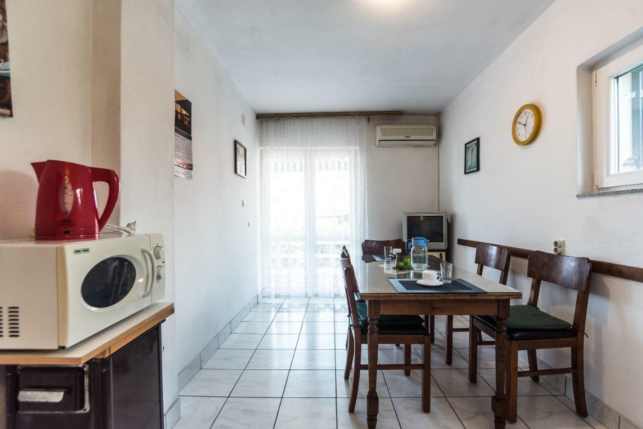 Kiwi Apartments กอร์นยิ คาริน ภายนอก รูปภาพ