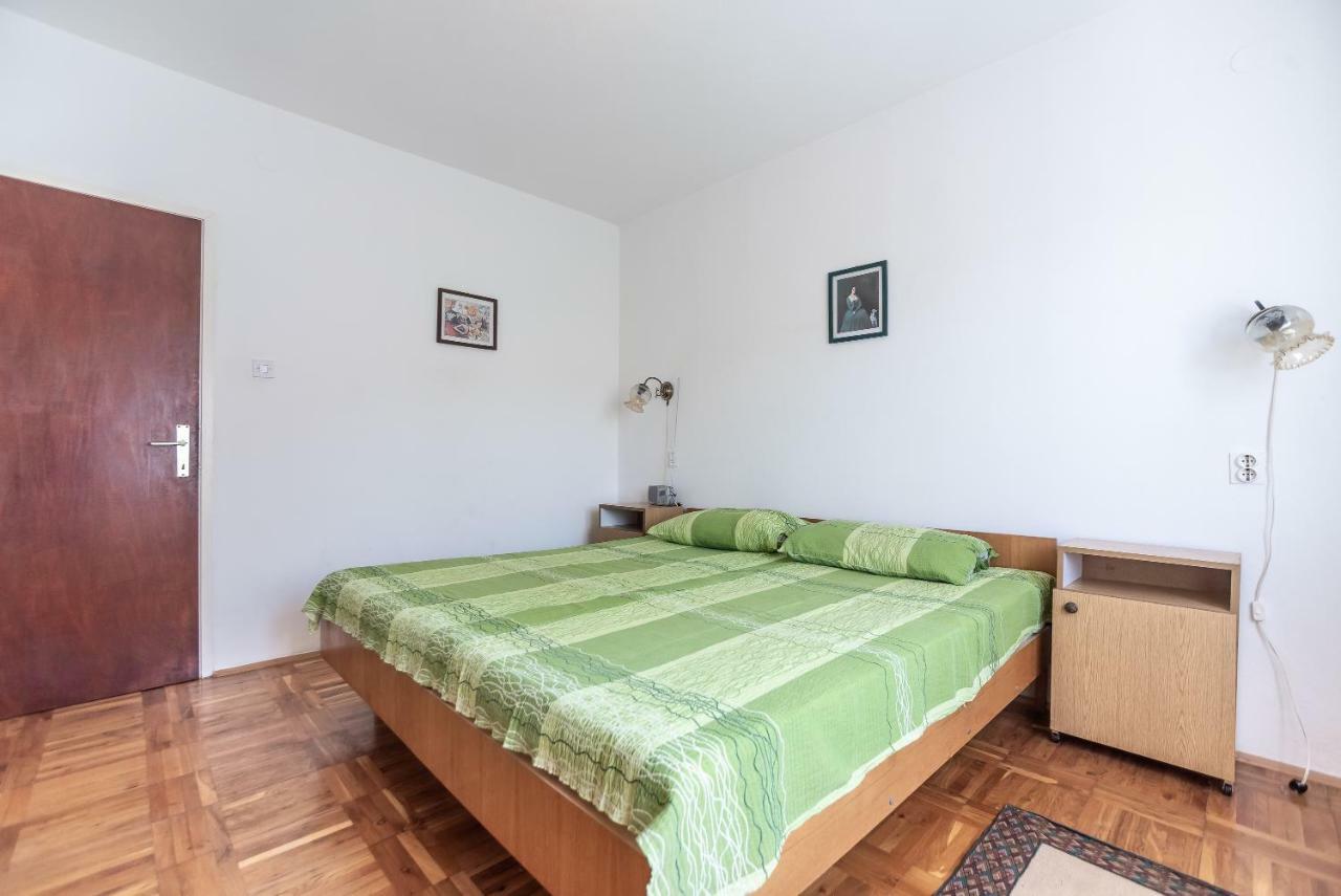 Kiwi Apartments กอร์นยิ คาริน ภายนอก รูปภาพ