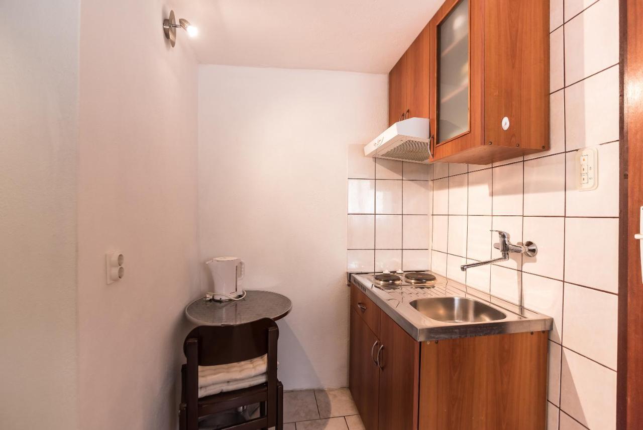 Kiwi Apartments กอร์นยิ คาริน ภายนอก รูปภาพ